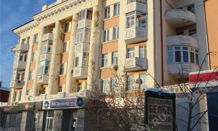 Солнечная двухкомнатная квартира-студия посуточно в Екатеринбурге