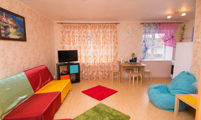 Однокомнатная квартира-студия посуточно в Екатеринбурге